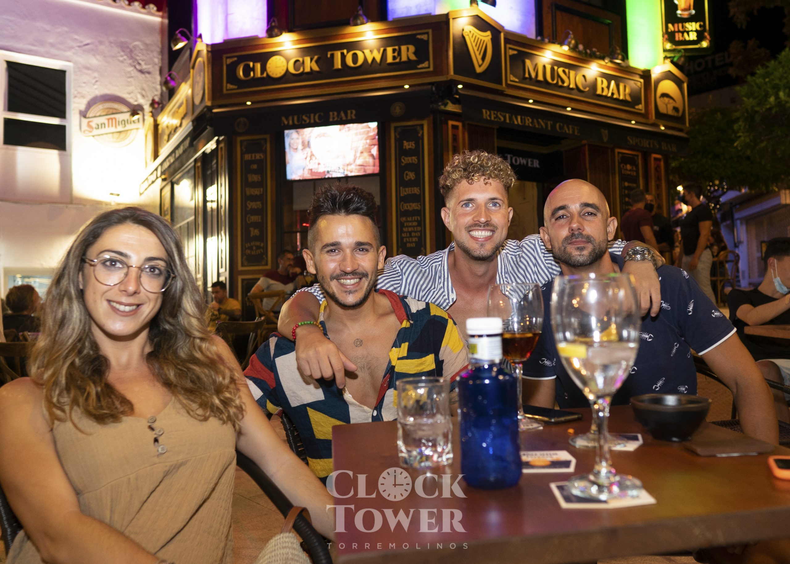 Gente de Clock Clock Tower Torremolinos