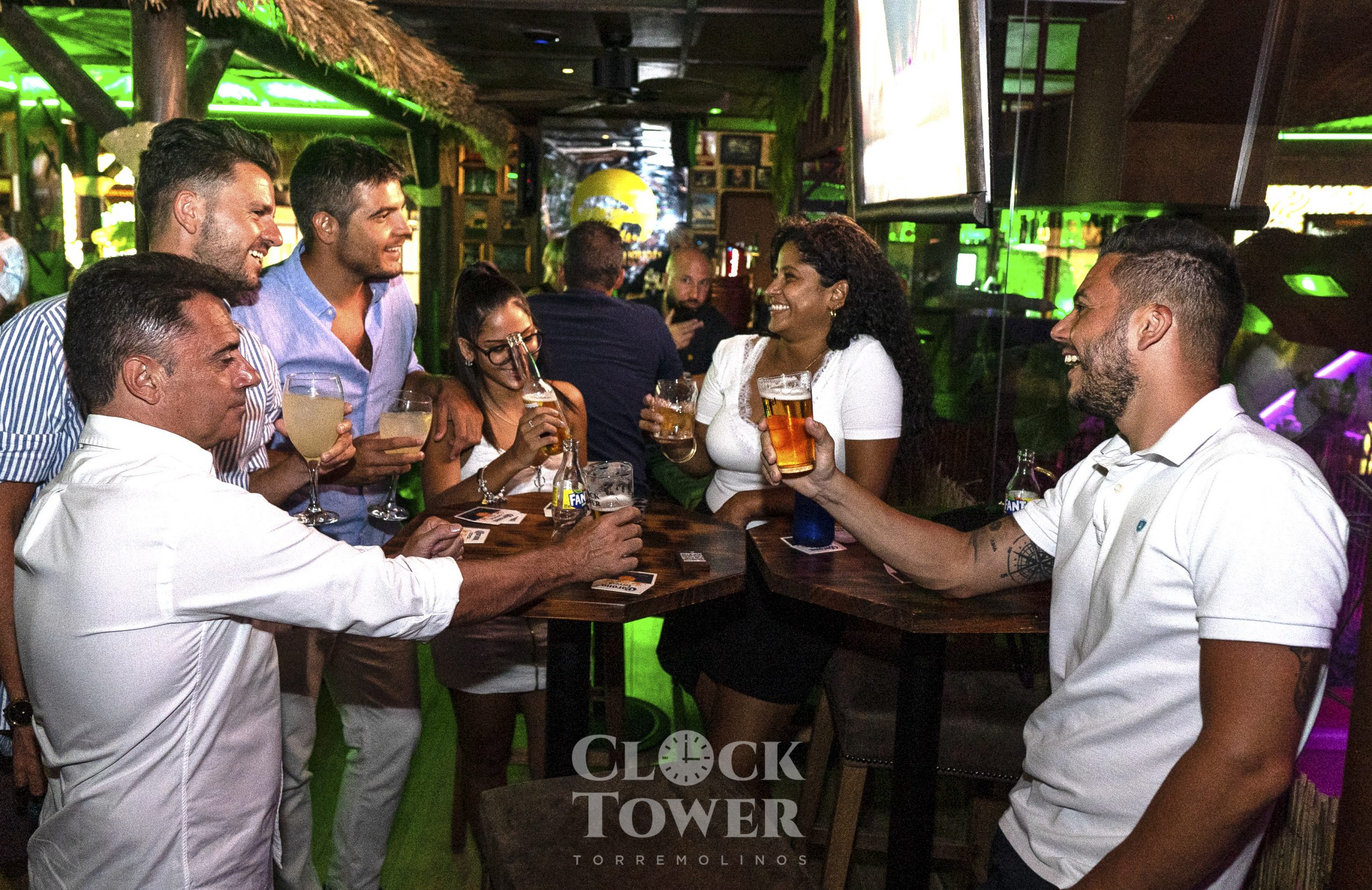 Gente de Clock Clock Tower Torremolinos